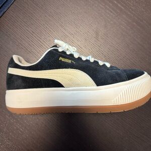Puma Women's Suede Mayú Sneakers